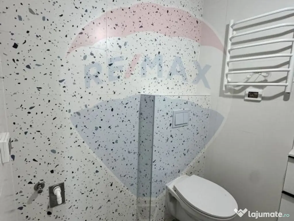 Apartament cu 3 camere de vânzare în zona Central 