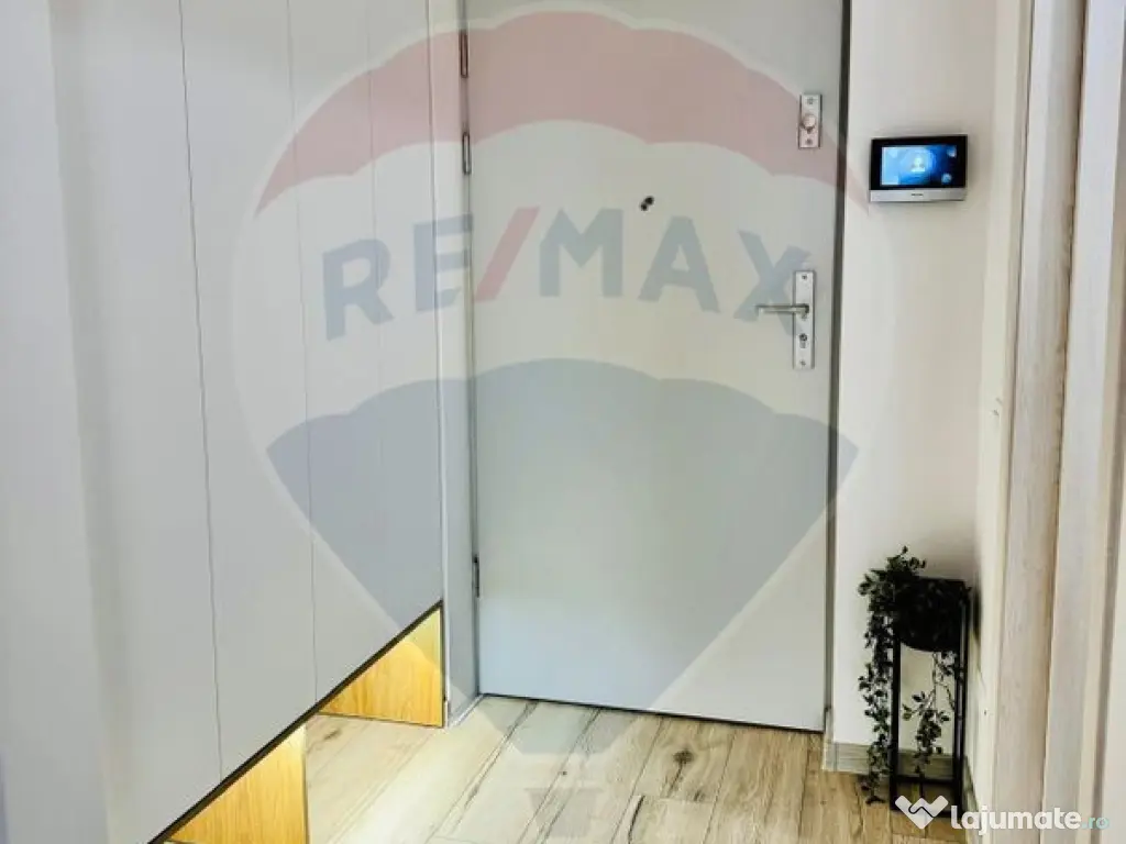 Apartament cu 3 camere de vânzare în zona Central 