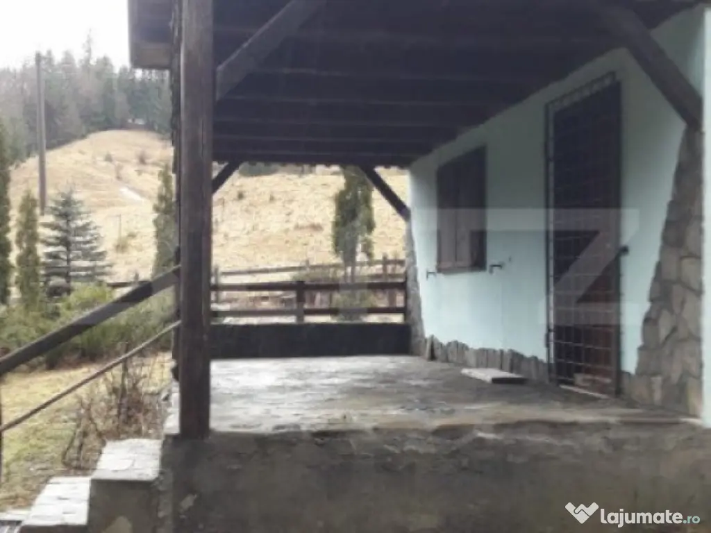 Casă de vacanță în Piatra Fântânele + 4,5 arii teren