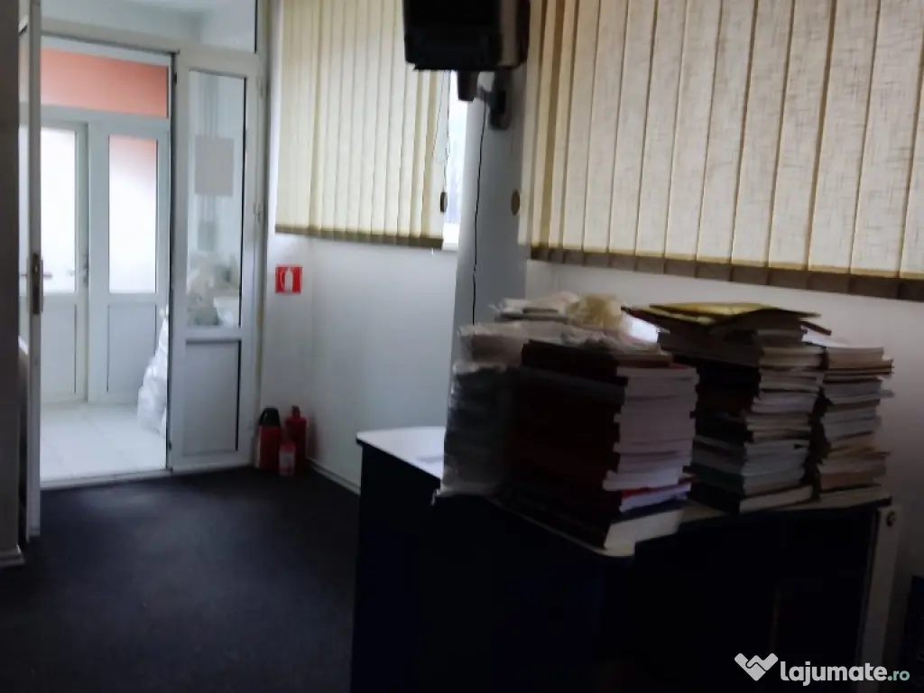 Inchiriem spatiu-birou- salon
