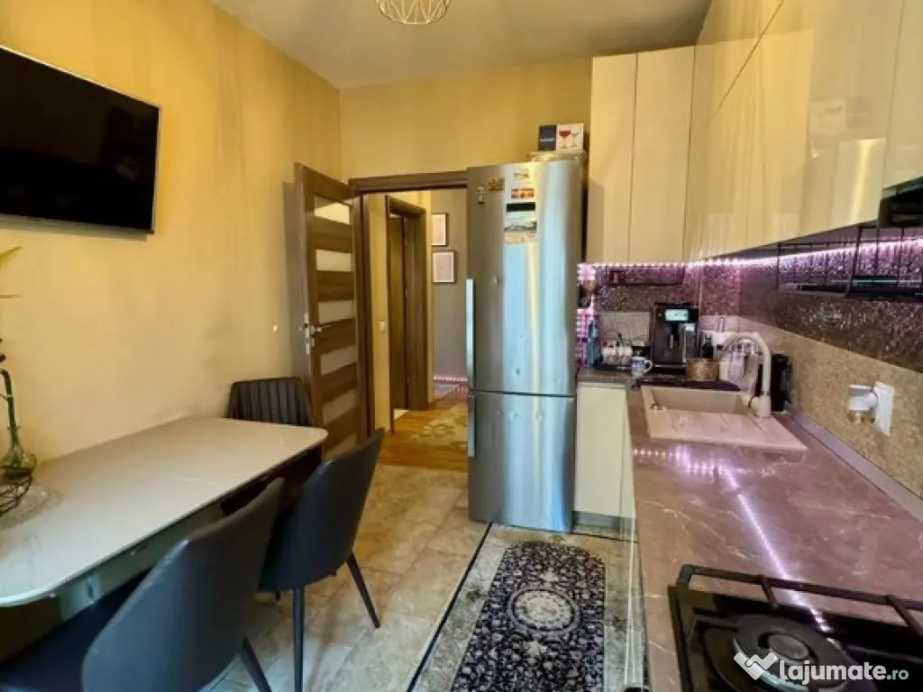 Apartament 3 camere Metalurgiei Cartierul Solar 