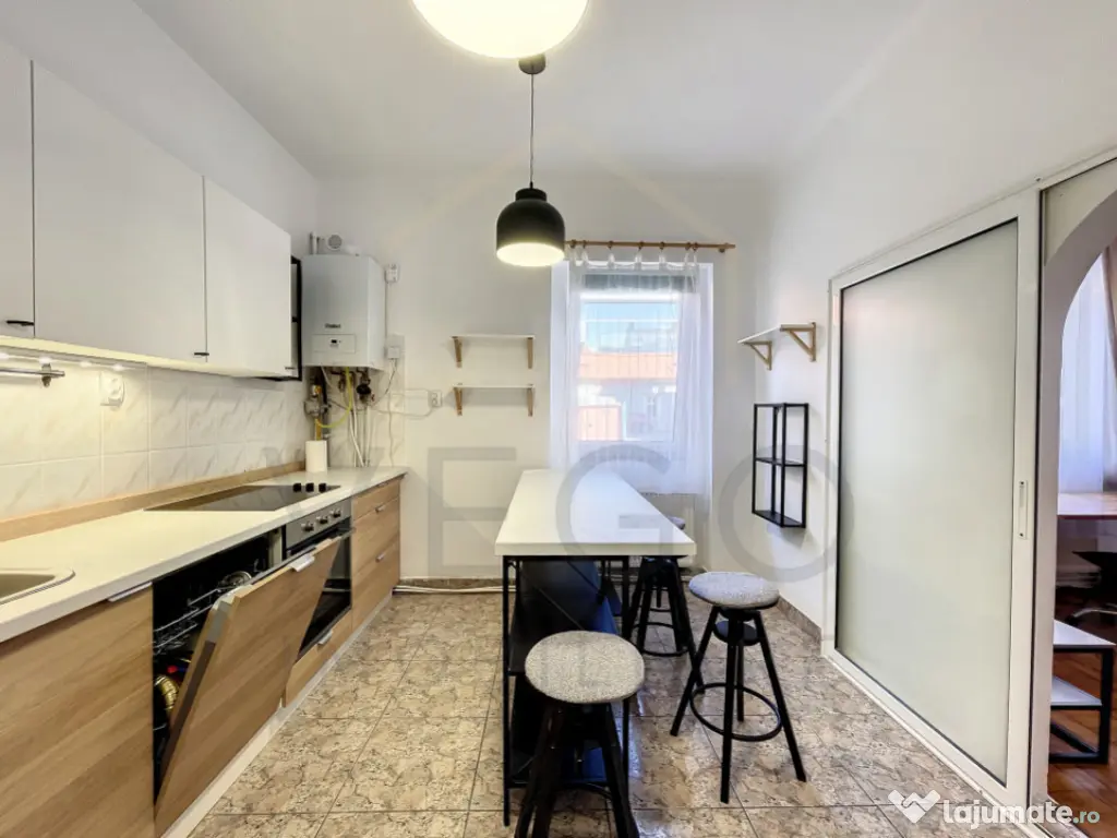 Apartament 1 camera, imobil tip casa, parcare, Dorobantilor 
