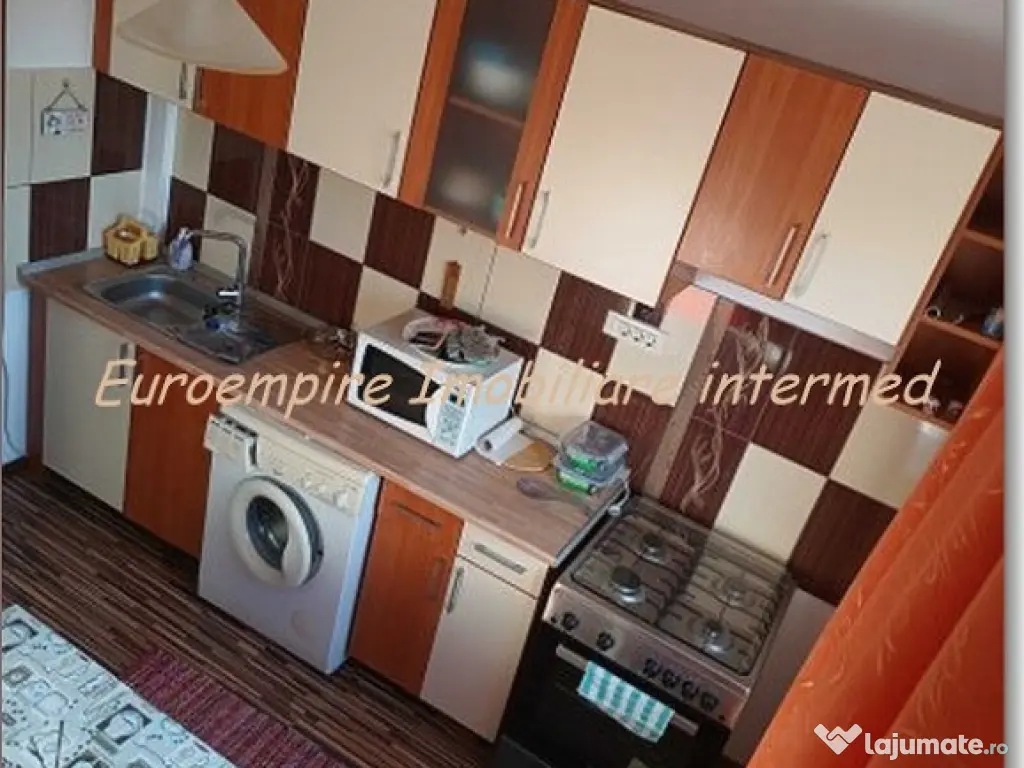 Apartament 2 camere decomandate Mansarda Poarta 6