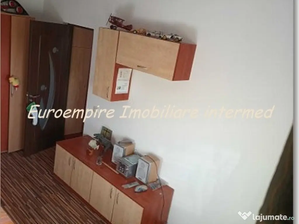 Apartament 2 camere decomandate Mansarda Poarta 6