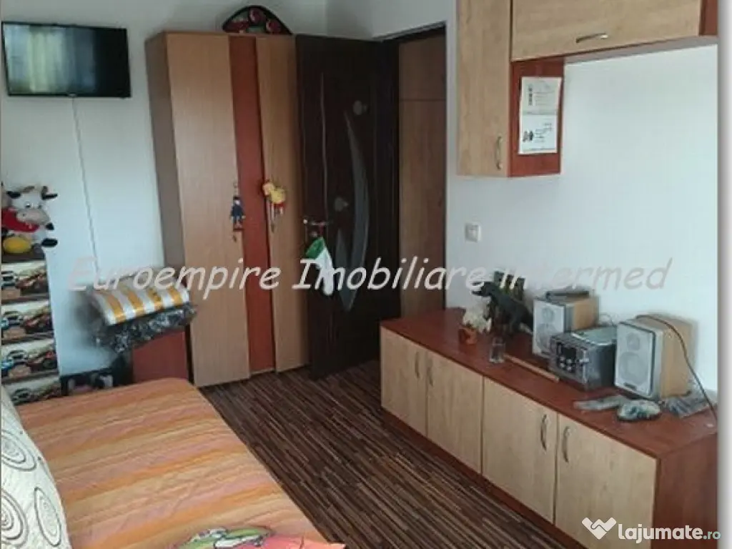 Apartament 2 camere decomandate Mansarda Poarta 6