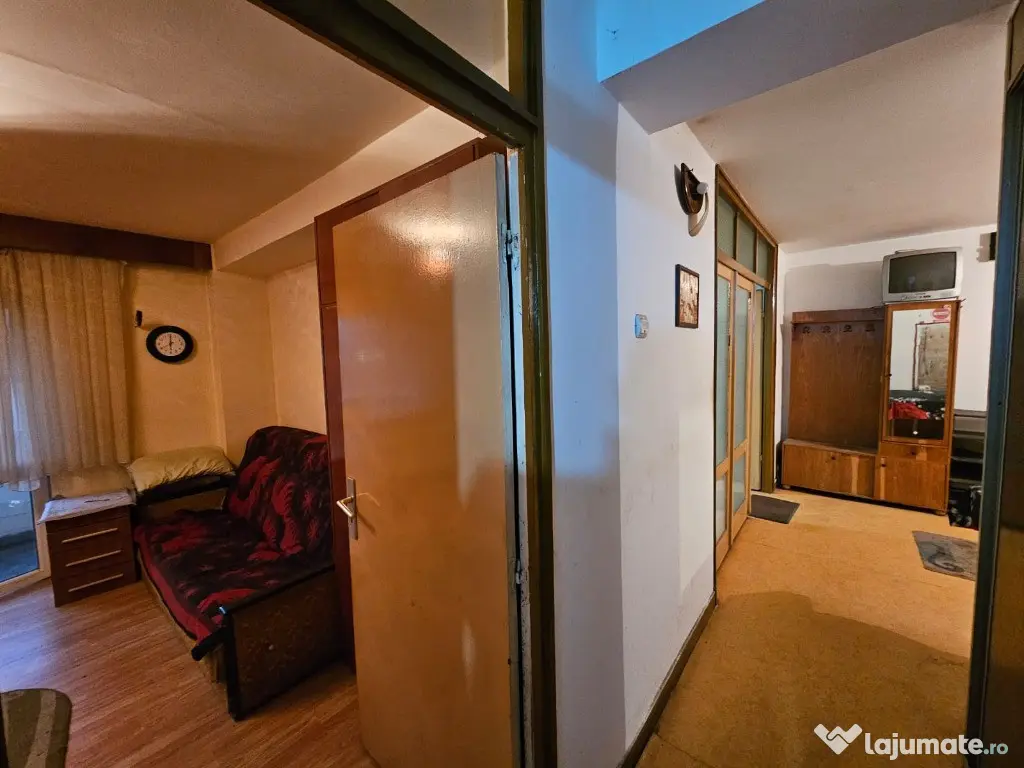 Apartament 3 camere, decomandat, Zona Mihai Eminescu in C-uri