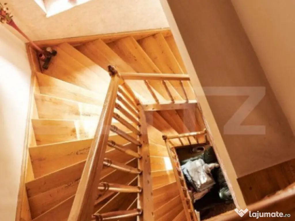 Casa individuala, 5 camere, 200 mp utili, 500 mp teren, zona