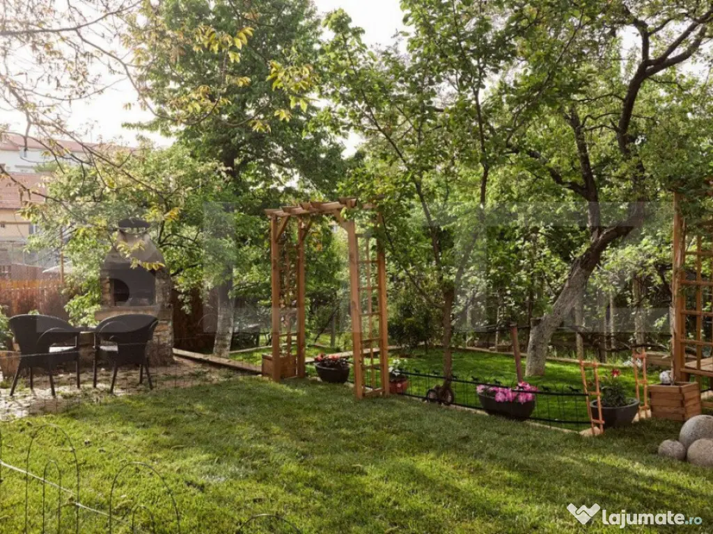 Casa individuala, 5 camere, 200 mp utili, 500 mp teren, zona