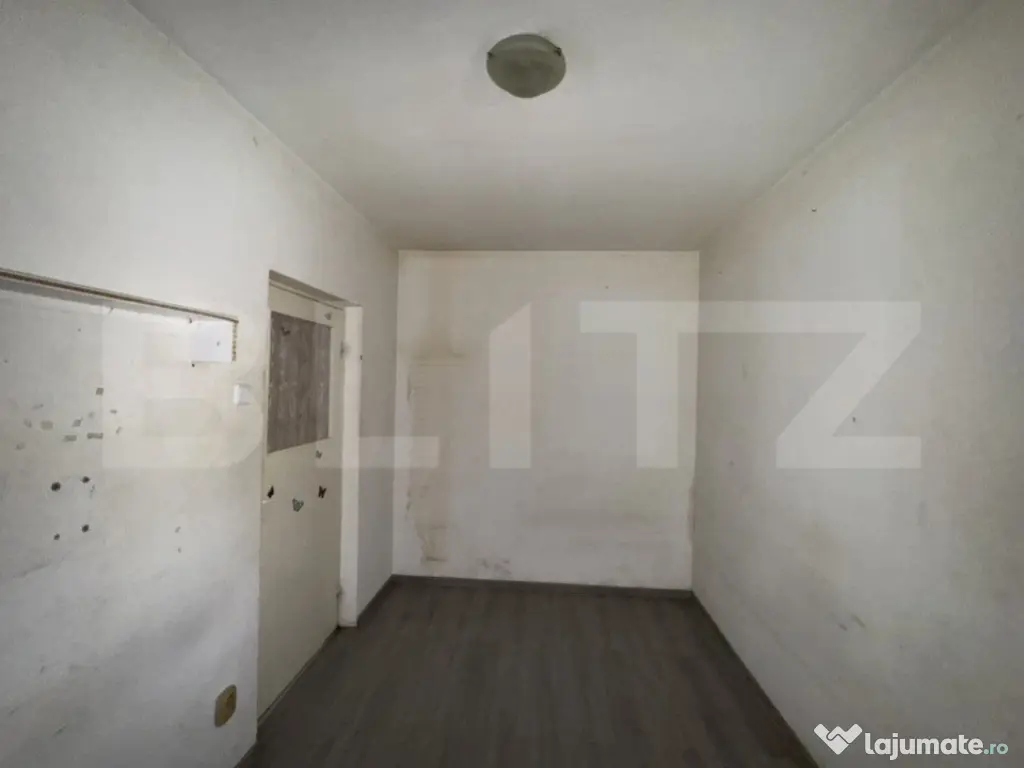 Apartament de vanzare, cu 3 camere, 43 mp, zona Dacia