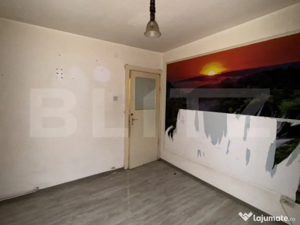 Apartament de vanzare, cu 3 camere, 43 mp, zona Dacia