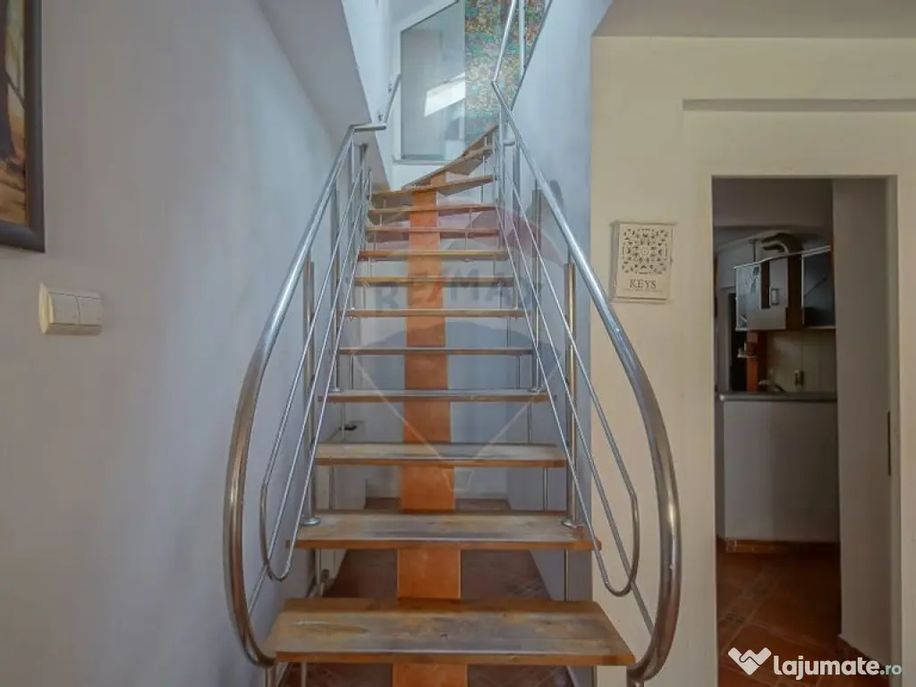 PODUL LUI GRID 13 | CASA 4 CAMERE CU DOUA BAI SI PRIVELIS...