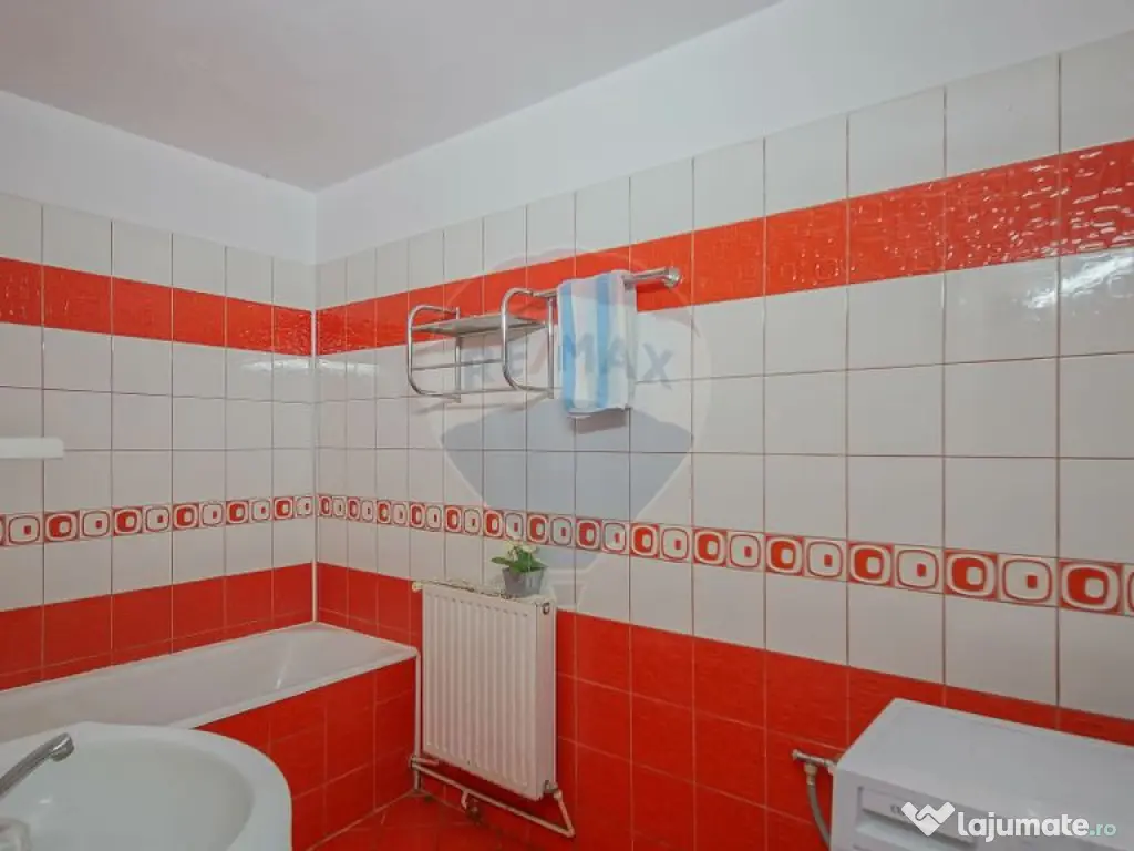 PODUL LUI GRID 13 | CASA 4 CAMERE CU DOUA BAI SI PRIVELIS...