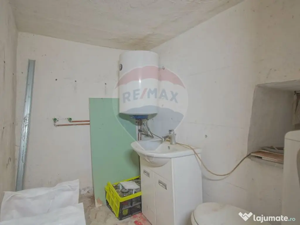 PODUL LUI GRID 13 | CASA 4 CAMERE CU DOUA BAI SI PRIVELIS...