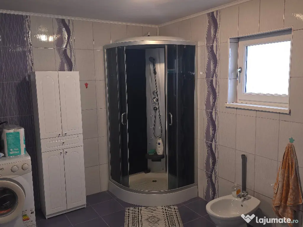 Vand casa in Deva, zona Garii (Peste Linia Ferata), P+E, din anul 2010 