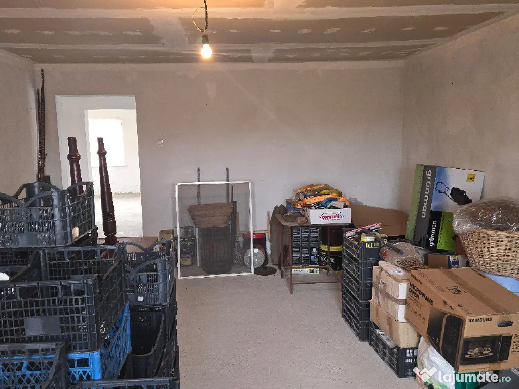 Vand casa in Deva, zona Garii (Peste Linia Ferata), P+E, din anul 2010 