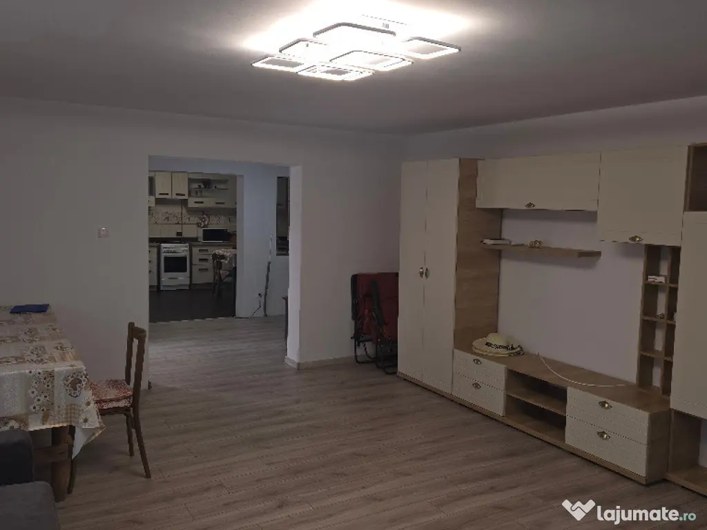 Vand casa in Deva, zona Garii (Peste Linia Ferata), P+E, din anul 2010 