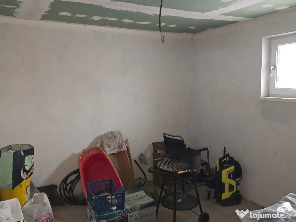 Vand casa in Deva, zona Garii (Peste Linia Ferata), P+E, din anul 2010 