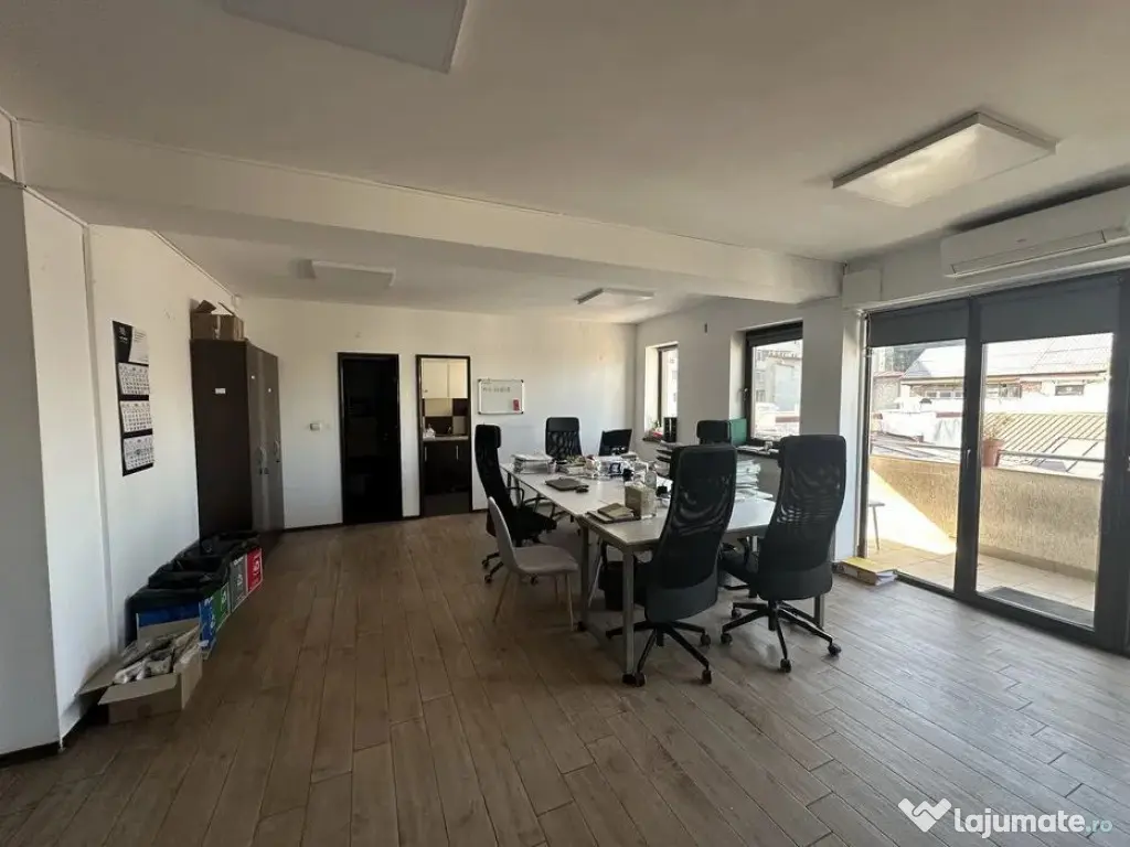 Titulescu, imobil Ds+P+3+4 retras+M