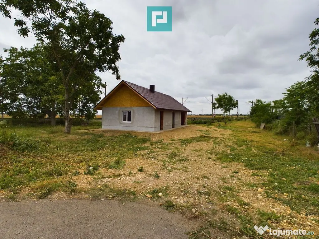 Casă cu 3 camere la roșu de vânzare zona 6Vânători