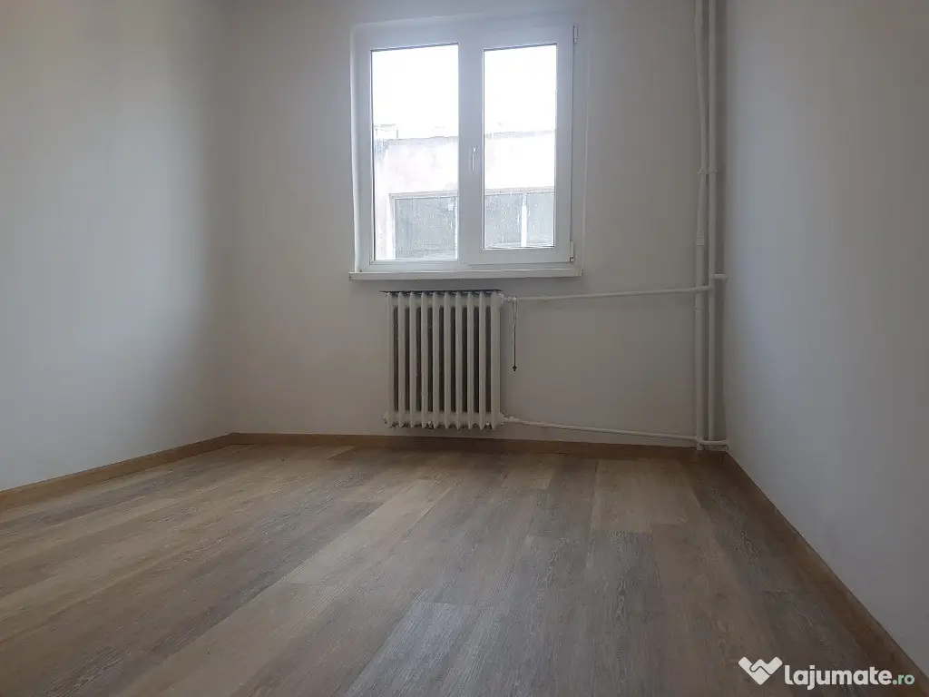 Garsoniera confort 3, etaj 1, bloc de garsoniere, libera, Stadionului 