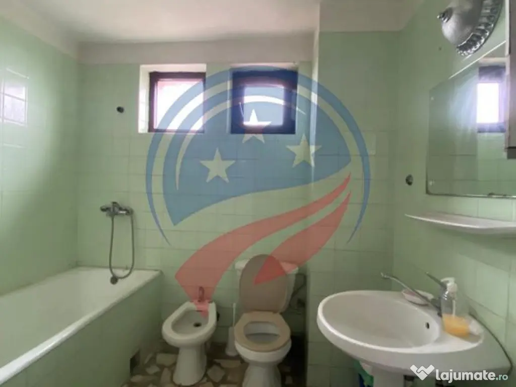 VILA CU 2500 MP TEREN LA 15 KM DE CRAIOVA CENTRU