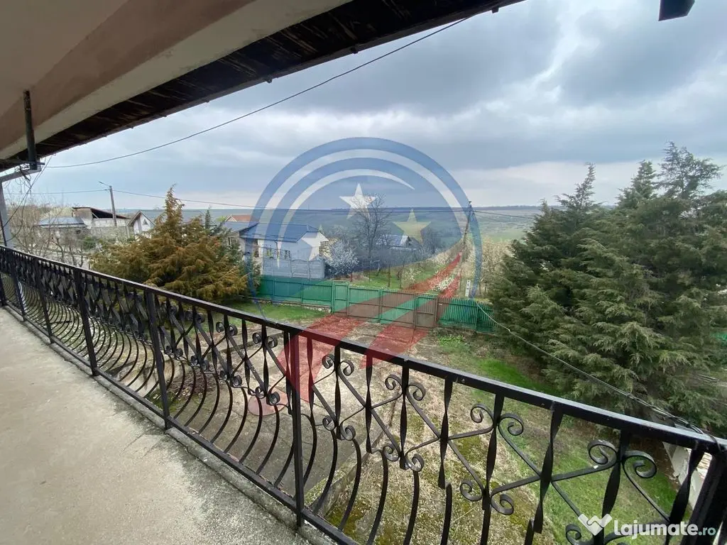 VILA CU 2500 MP TEREN LA 15 KM DE CRAIOVA CENTRU