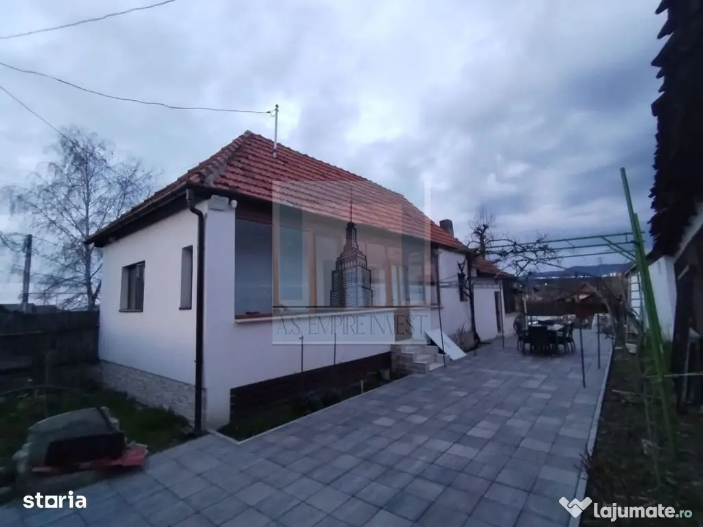 Se vinde casa renovata Tarlungeni, teren ~550mp