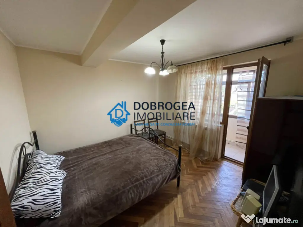 Ultracentral, 3 camere, decomandat, centrala termica 