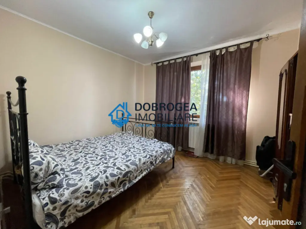 Ultracentral, 3 camere, decomandat, centrala termica 