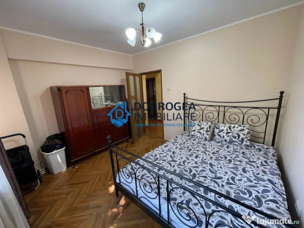 Ultracentral, 3 camere, decomandat, centrala termica 