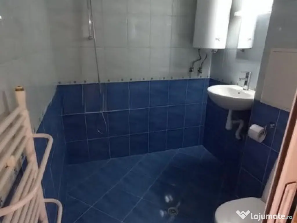 Vanzare apartament cu 3 camere zona Astra