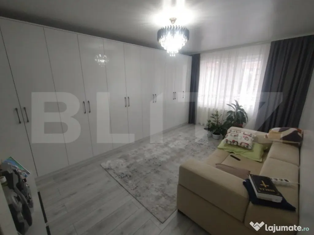 Apartament 2 camere,48mp,decomandat,etaj 3,zona centrala Nas