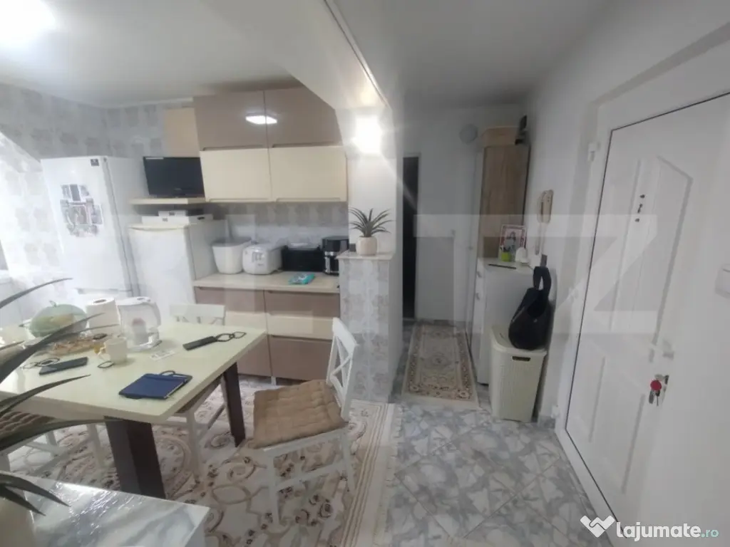 Apartament 2 camere,48mp,decomandat,etaj 3,zona centrala Nas