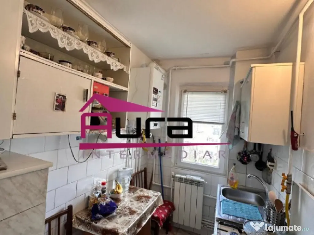 Apartament 3 camere zona Alunisului 