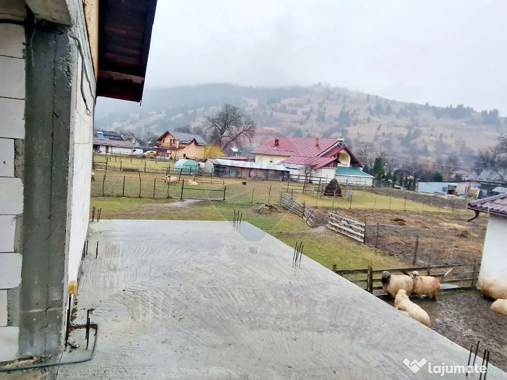 Casă / Vilă la munte