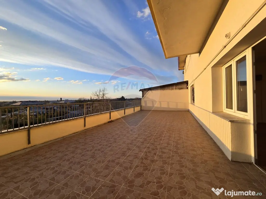 Apartament spatios 3 camere, locuinta sau birou