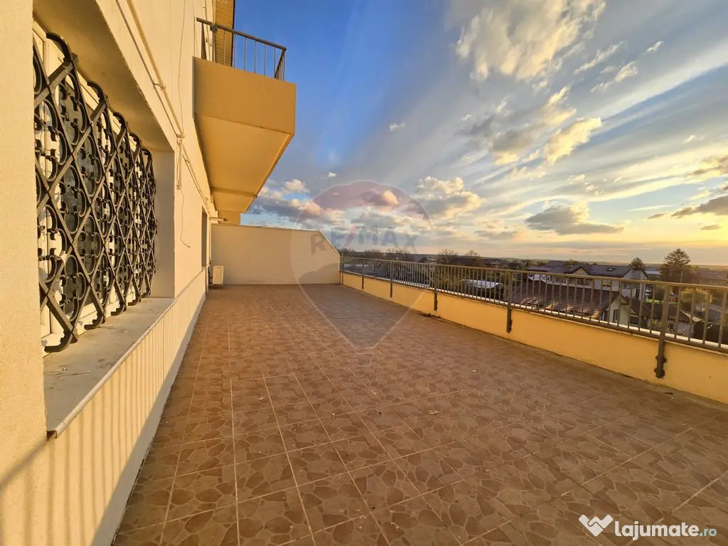 Apartament spatios 3 camere, locuinta sau birou