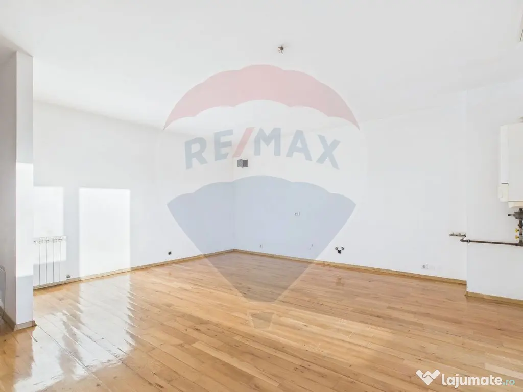 Apartament spatios 3 camere, locuinta sau birou