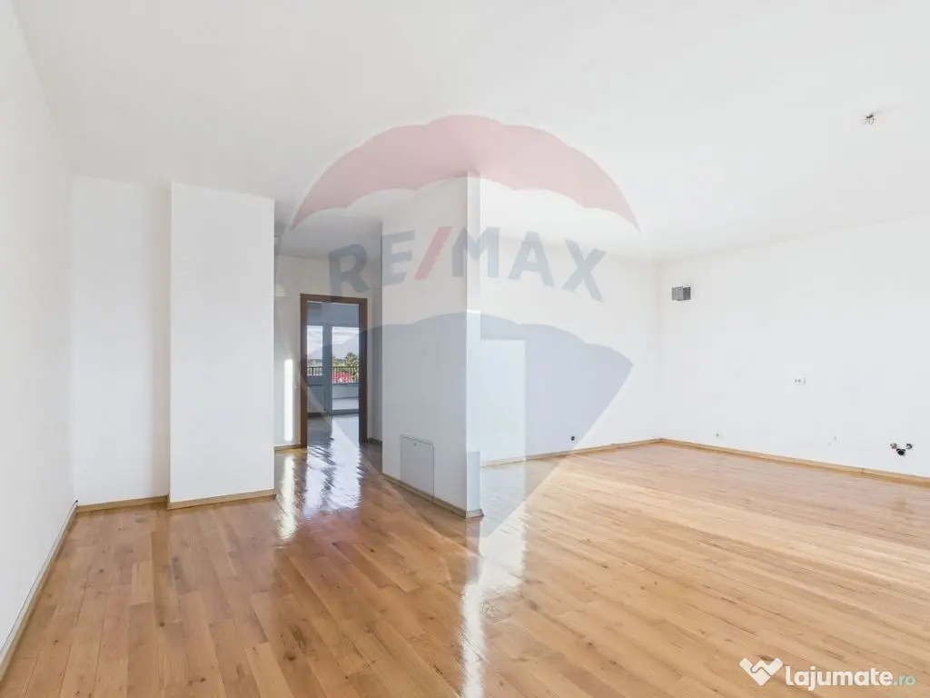 Apartament spatios 3 camere, locuinta sau birou