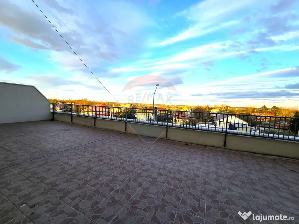 Apartament spatios 3 camere, locuinta sau birou