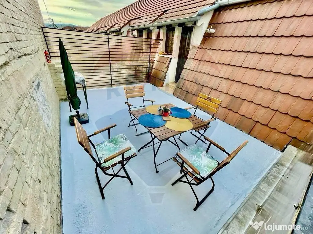 Apartament în zona Centrala, et.1, curte privata. 