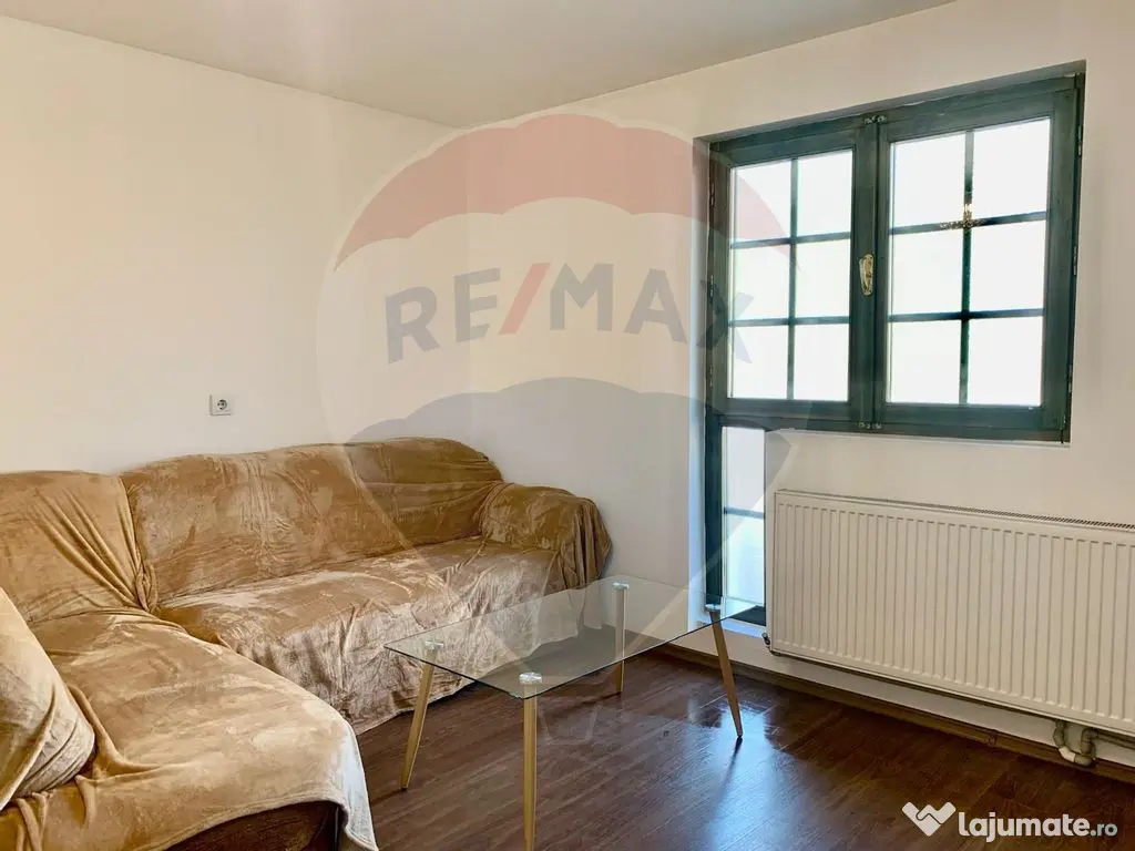 Apartament în zona Centrala, et.1, curte privata. 