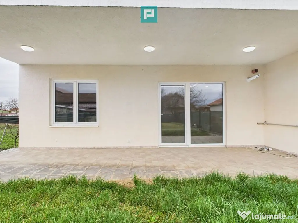 Duplex pe parter, 4 camere, Recaș