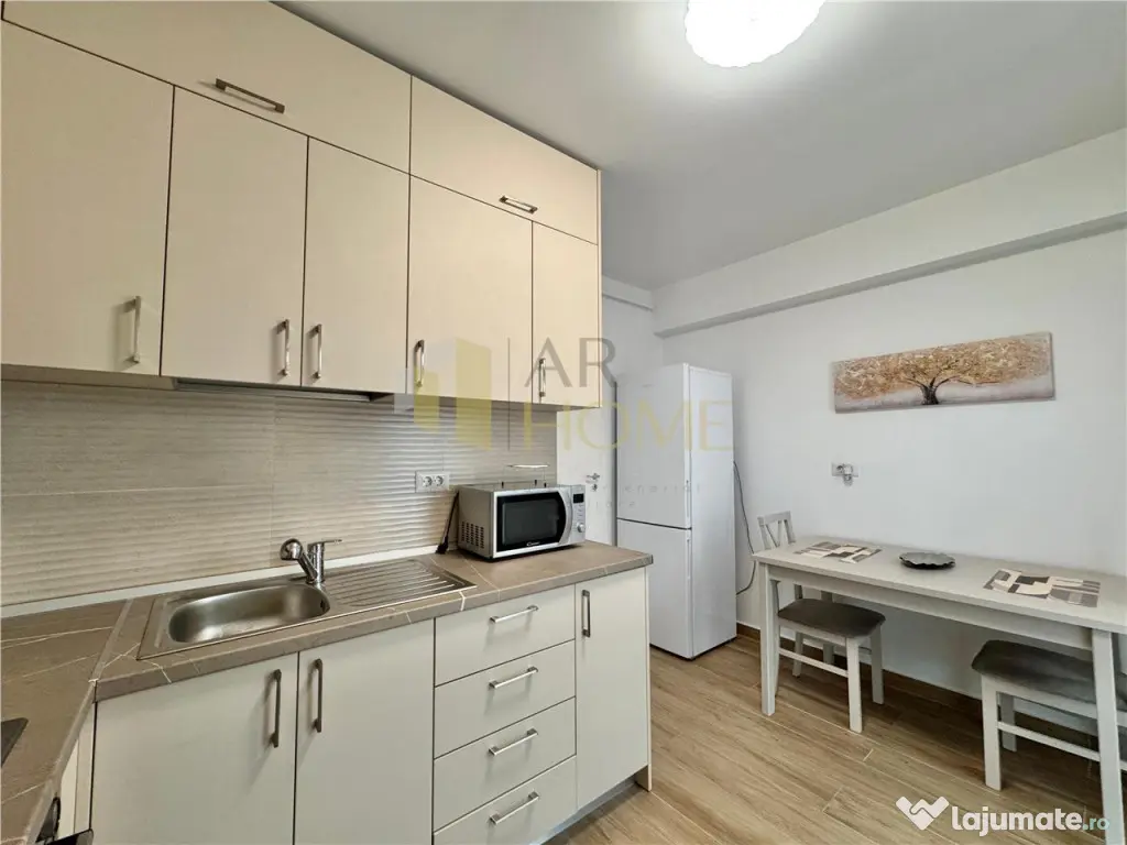 Garsoniera de lux, parcare privata, zona Cartier Albert, MR 