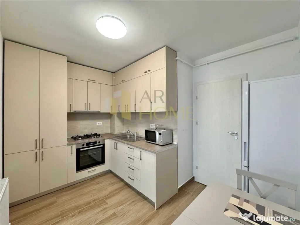 Garsoniera de lux, parcare privata, zona Cartier Albert, MR 