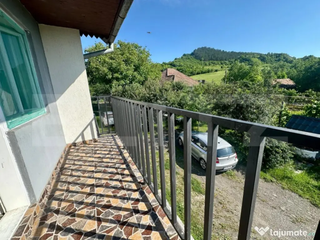 Casă 180 mp utili,grădină 2292 mp,la 3 km de Gherla ,oaz? 