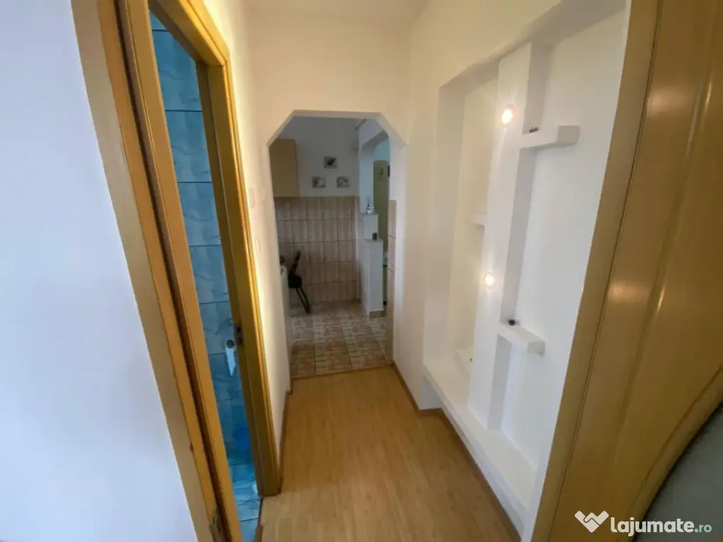 Apartament de vanzare, cu 2 camere, 46 mp, zona Garii