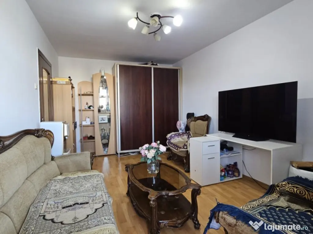 3 camere Basarabia -Stadionul National