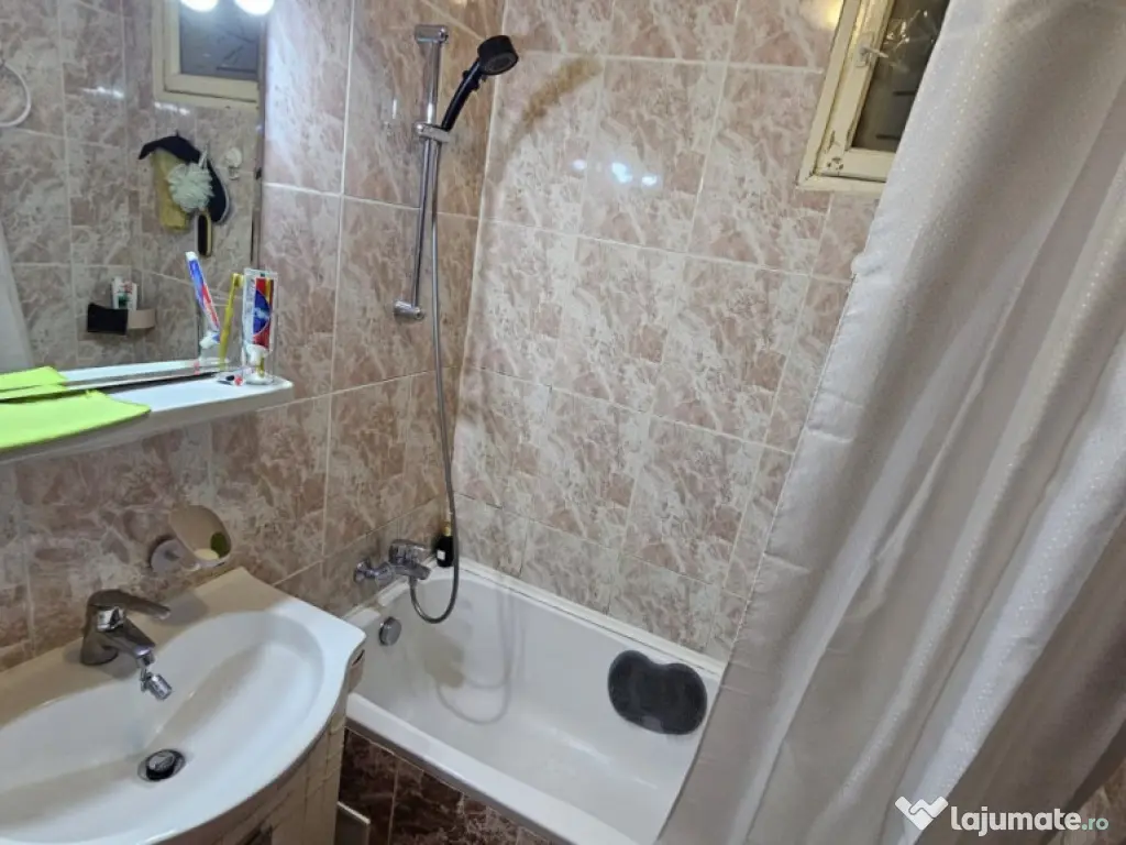 3 camere Basarabia -Stadionul National