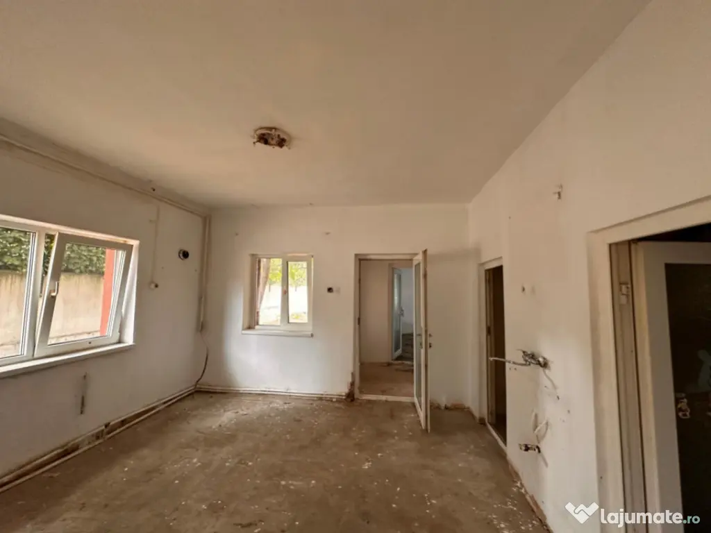 Casă de vanzare, situată în zona Coiciu, Constanta